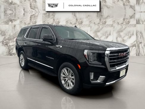 Used 2022 GMC Yukon SLT w/ SLT Premium Package image 5