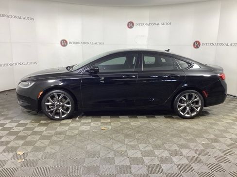 Used 2016 Chrysler 200 S w/ Comfort Group image 8