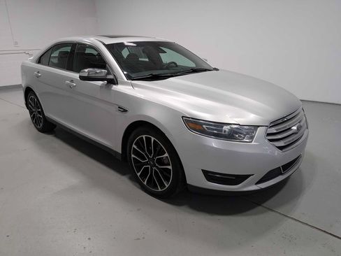 Used 2019 Ford Taurus Limited AWD/4WD image 6