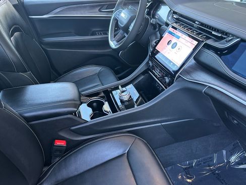 Used 2022 Jeep Grand Cherokee Limited 4xe w/ MOPAR Finishing Package AWD/4WD image 15