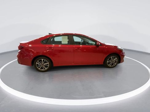 Used 2023 Kia Forte LXS FWD image 9