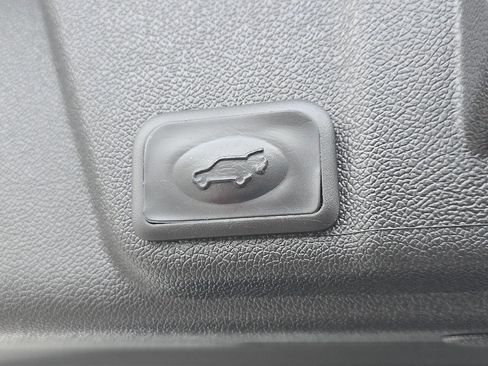 Used 2016 Buick Enclave Premium w/ Experience Buick Package image 26