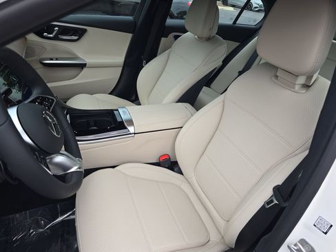 New 2025 Mercedes-Benz C 300 Sedan image 15