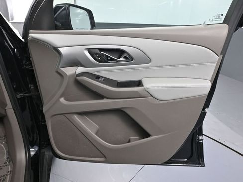 Used 2020 Chevrolet Traverse LT w/ LPO, Cargo Package image 44