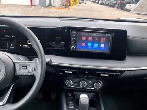 Certified 2025 Nissan Kicks S image 7