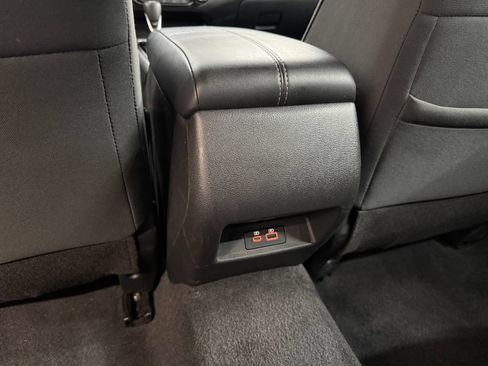 Used 2025 Nissan Altima 2.5 SV FWD image 24