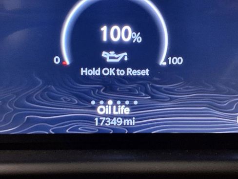 Used 2024 Jeep Wagoneer 2WD image 32