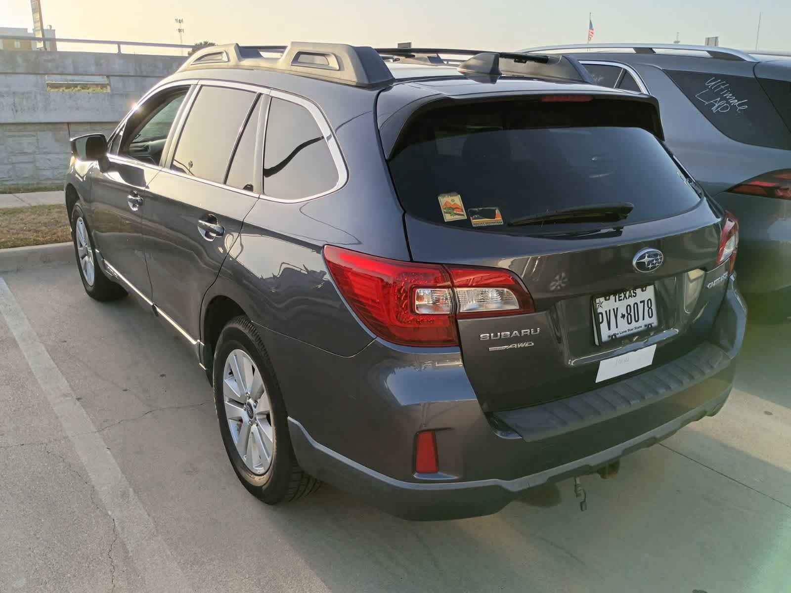 Used 2016 Subaru Outback 2.5i Premium AWD/4WD image 3