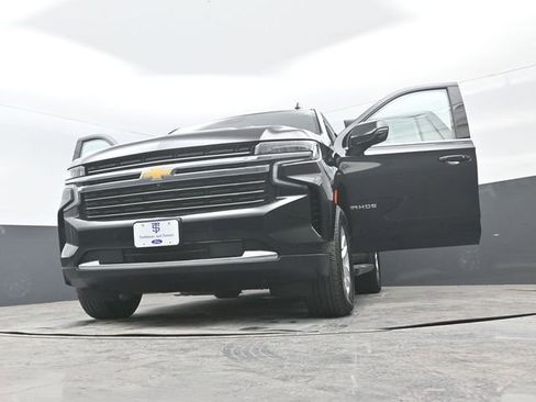 Used 2023 Chevrolet Tahoe LT w/ Luxury Package AWD/4WD image 30