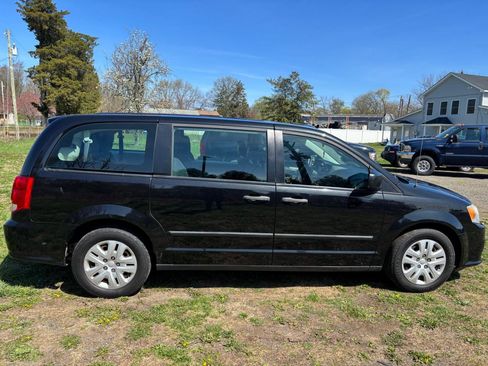Used 2014 Dodge Grand Caravan American Value Package image 4