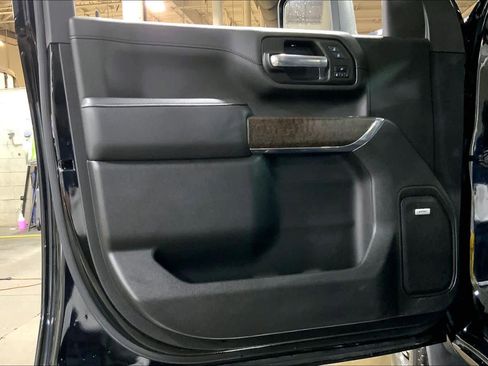 Used 2023 GMC Sierra 3500 Denali w/ Denali Ultimate Package image 21