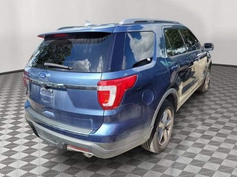 Used 2018 Ford Explorer XLT w/ Equipment Group 201A FWD image 5
