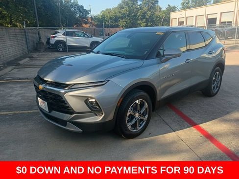 Used 2025 Chevrolet Blazer LT FWD image 1