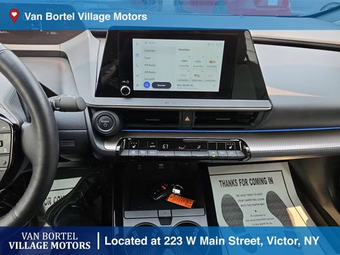 Used 2024 Toyota Prius XLE FWD image 18