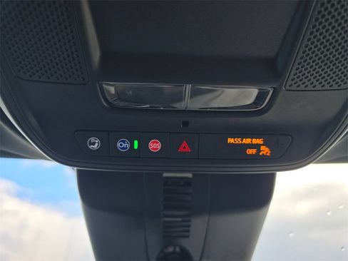 New 2026 Chevrolet Traverse LT image 29