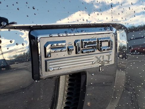 Used 2024 Ford F150 XLT w/ XLT Black Appearance Package image 9