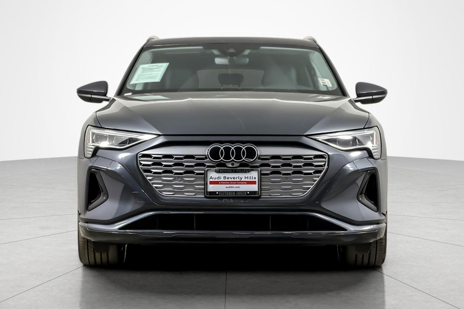 Used 2024 Audi Q8 e-tron Premium AWD/4WD image 8