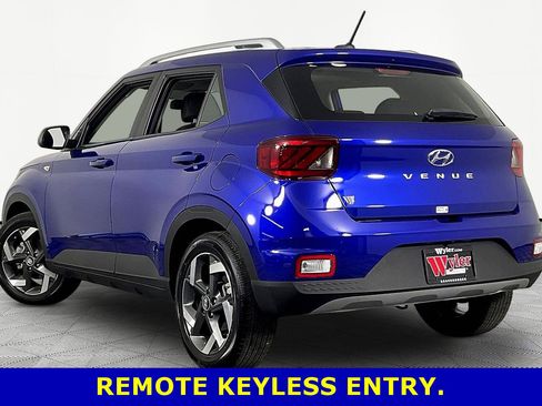 Certified 2026 Hyundai Venue SEL FWD image 4