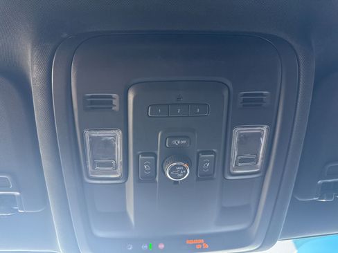 Used 2021 Chevrolet Tahoe High Country AWD/4WD image 33