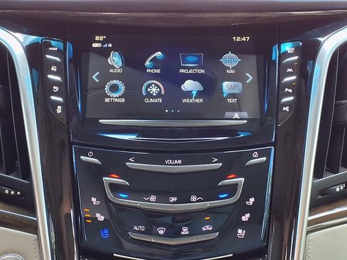 Used 2019 Cadillac Escalade Luxury RWD image 25