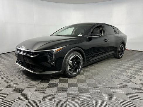 Used 2025 Kia K4 EX image 3