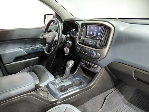 Used 2022 Chevrolet Colorado Z71 image 32