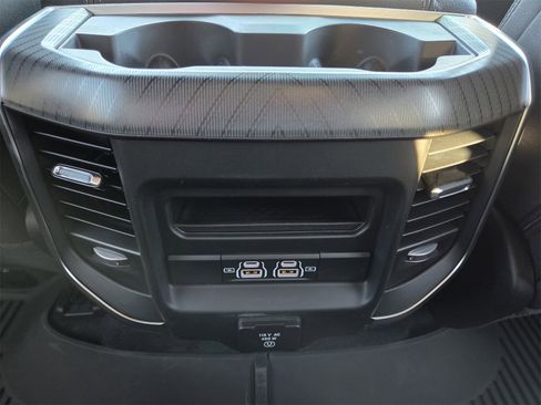 New 2026 RAM 1500 4x4 Crew Cab image 19