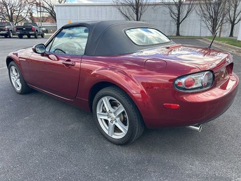 Used 2006 MAZDA MX-5 Miata Touring image 5