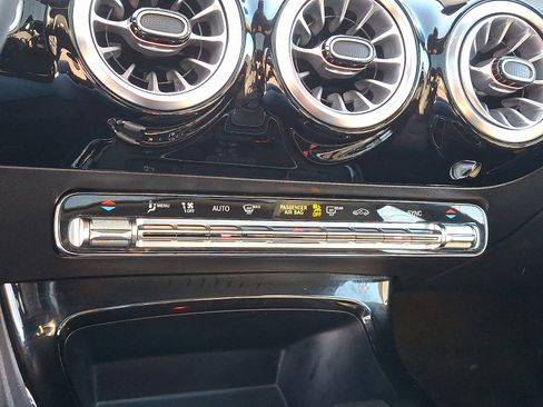 Used 2023 Mercedes-Benz CLA 250 4MATIC image 16