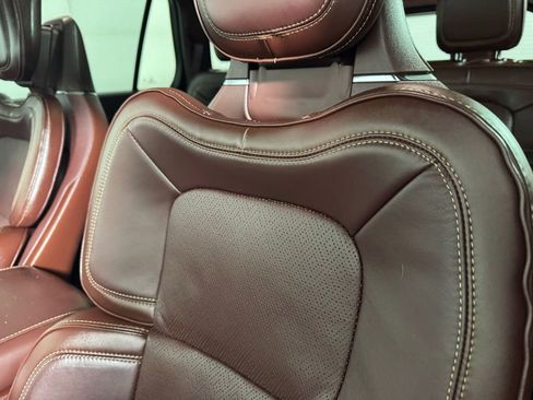 Certified 2023 Lincoln Aviator Black Label w/ Dynamic Handling Package image 45