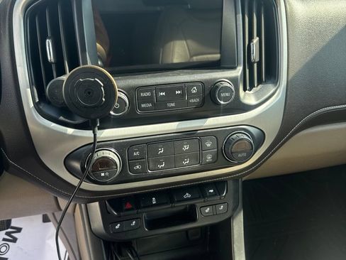 Used 2015 GMC Canyon SLT AWD/4WD image 10