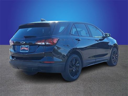 Used 2024 Chevrolet Equinox LS w/ Midnight Edition image 4