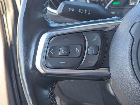 Used 2022 Jeep Wrangler Unlimited Sahara w/ Cold Weather Group image 18