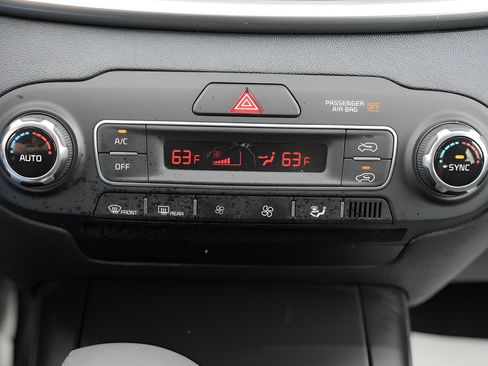 Used 2019 Kia Sorento FWD V6 image 33