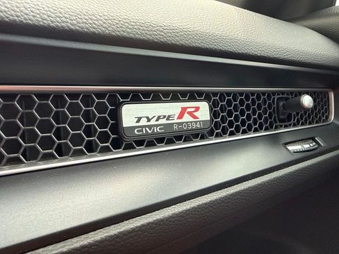 Certified 2023 Honda Civic Type R image 16