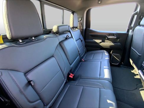 Used 2024 GMC Sierra 1500 Denali w/ Denali Reserve Package AWD/4WD image 18