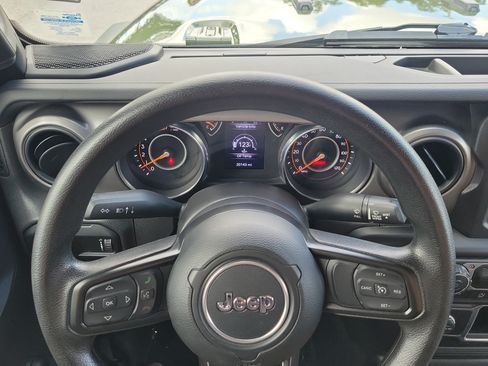 Used 2023 Jeep Wrangler Sport AWD/4WD image 14