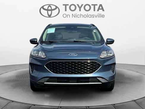 Used 2020 Ford Escape SE image 8