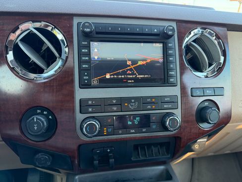Used 2012 Ford F250 King Ranch w/ King Ranch w/Chrome Pkg AWD/4WD image 13
