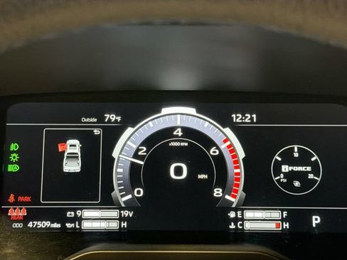 Used 2024 Toyota Tundra Platinum AWD/4WD image 12