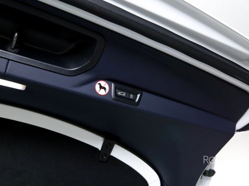 Used 2023 Rolls-Royce Cullinan Black Badge w/ Driver's Package image 29