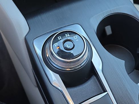 Used 2025 Ford Escape SE image 25