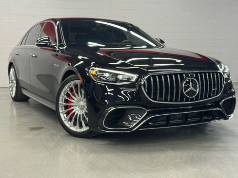 Used 2024 Mercedes-Benz S 63 AMG S w/ Carbon Fiber Exterior Package image 28