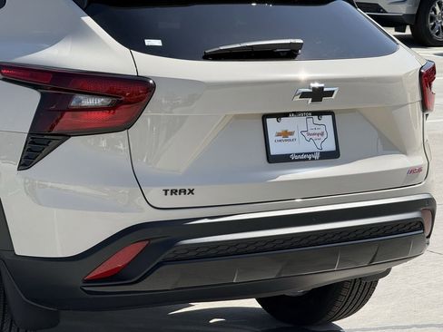 New 2026 Chevrolet Trax RS w/ Driver Confidence Package FWD image 6