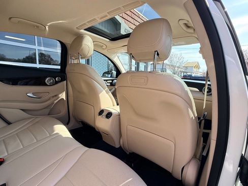 Used 2019 Mercedes-Benz GLC 300 4MATIC Coupe image 32