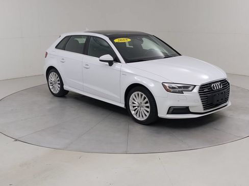 Used 2018 Audi A3 e-tron Prestige w/ Prestige Package FWD image 11