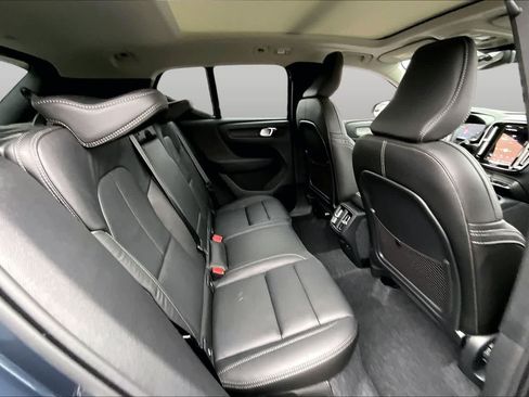 Used 2026 Volvo XC40 B5 Core w/ Climate Package AWD/4WD image 35