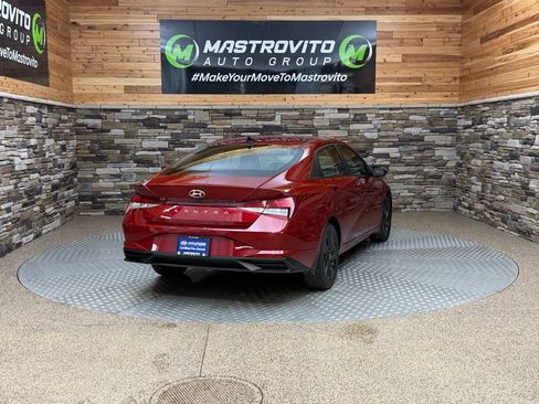 Used 2023 Hyundai Elantra SEL image 9