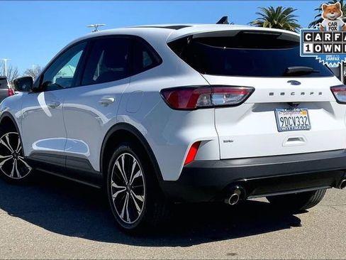 Used 2022 Ford Escape SE w/ SE Sport Appearance Package image 12