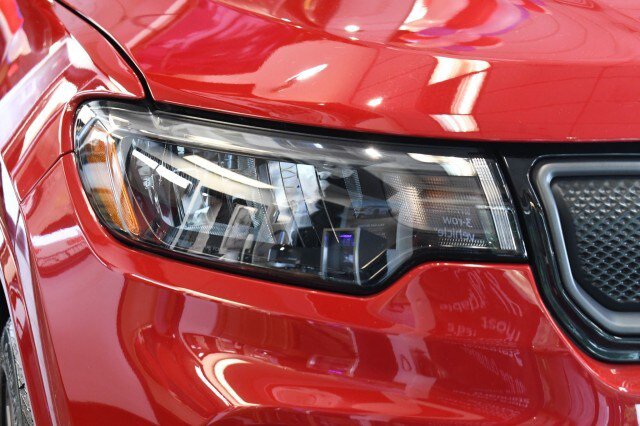 Used 2022 Jeep Compass Limited AWD/4WD image 4